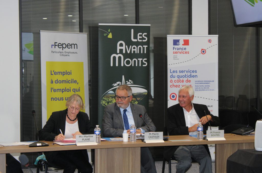 Inauguration du « Point Relais Particulier Emploi »