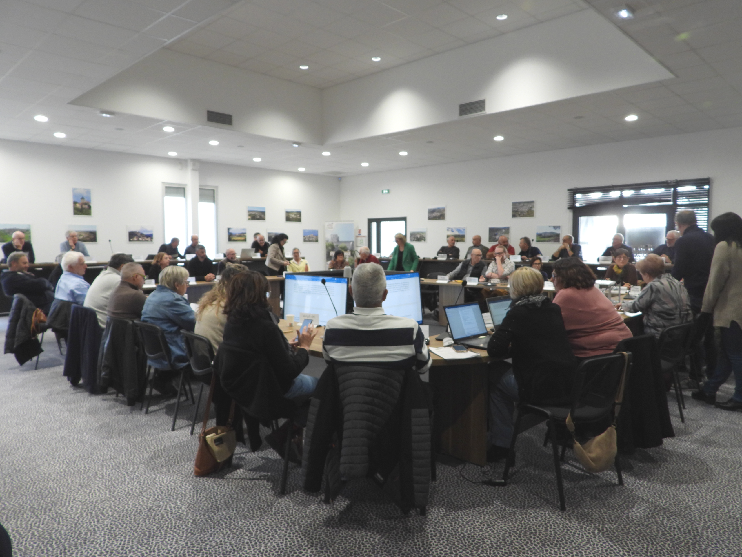 le Conseil communautaire des Avant-Monts s’est installé lundi 30 mars 2026